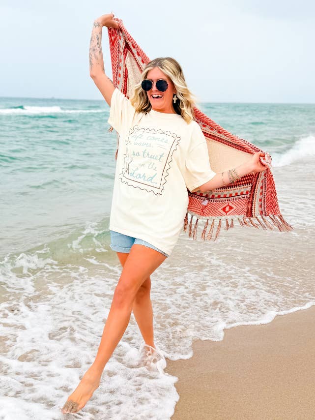 Life comes in waves tee