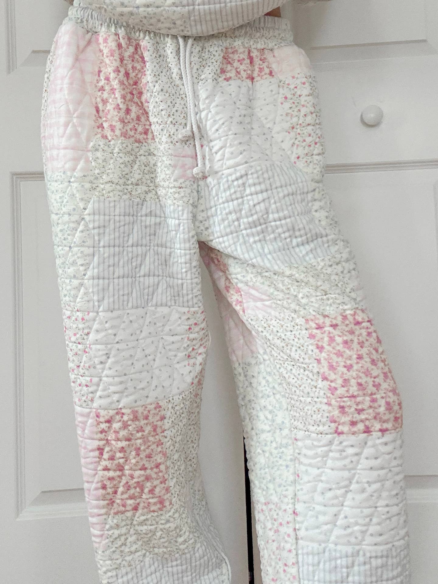 Quilted John 16:33 jogger set